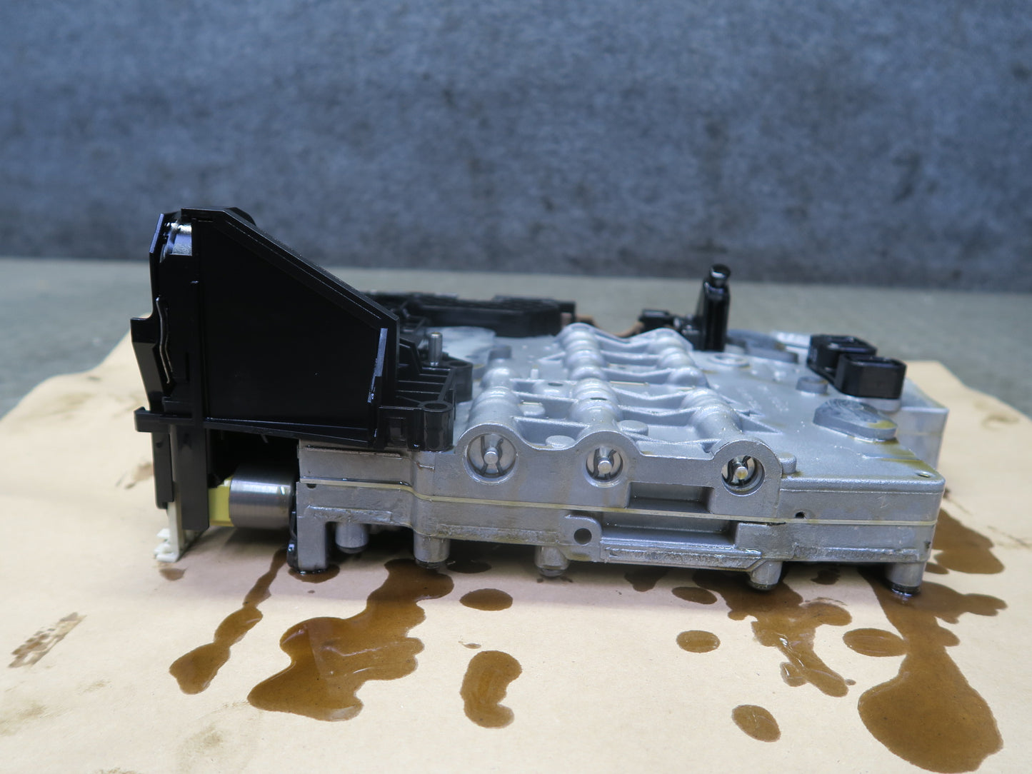 06-08 BMW E85 Z4 3.0L 6HP-19Z Automatic Transmission Valve Body Mechatronic OEM
