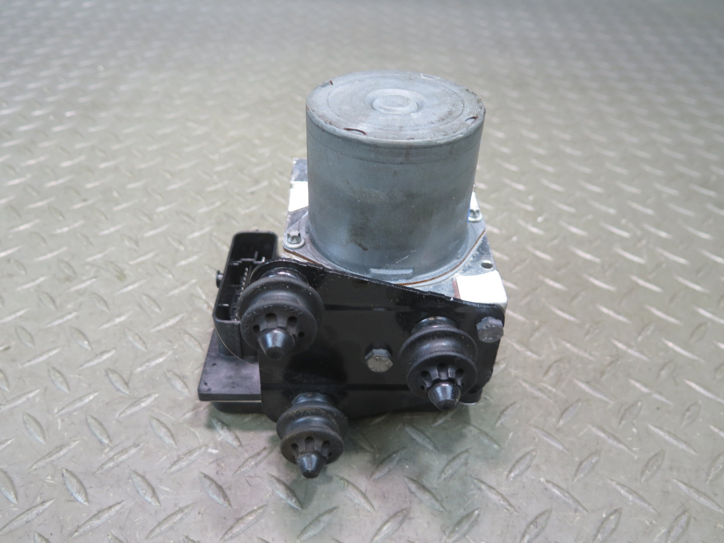 10-12 Audi B8 A5 S5 Anti Lock Brake ABS  Pump Module 8K0614517EJ OEM