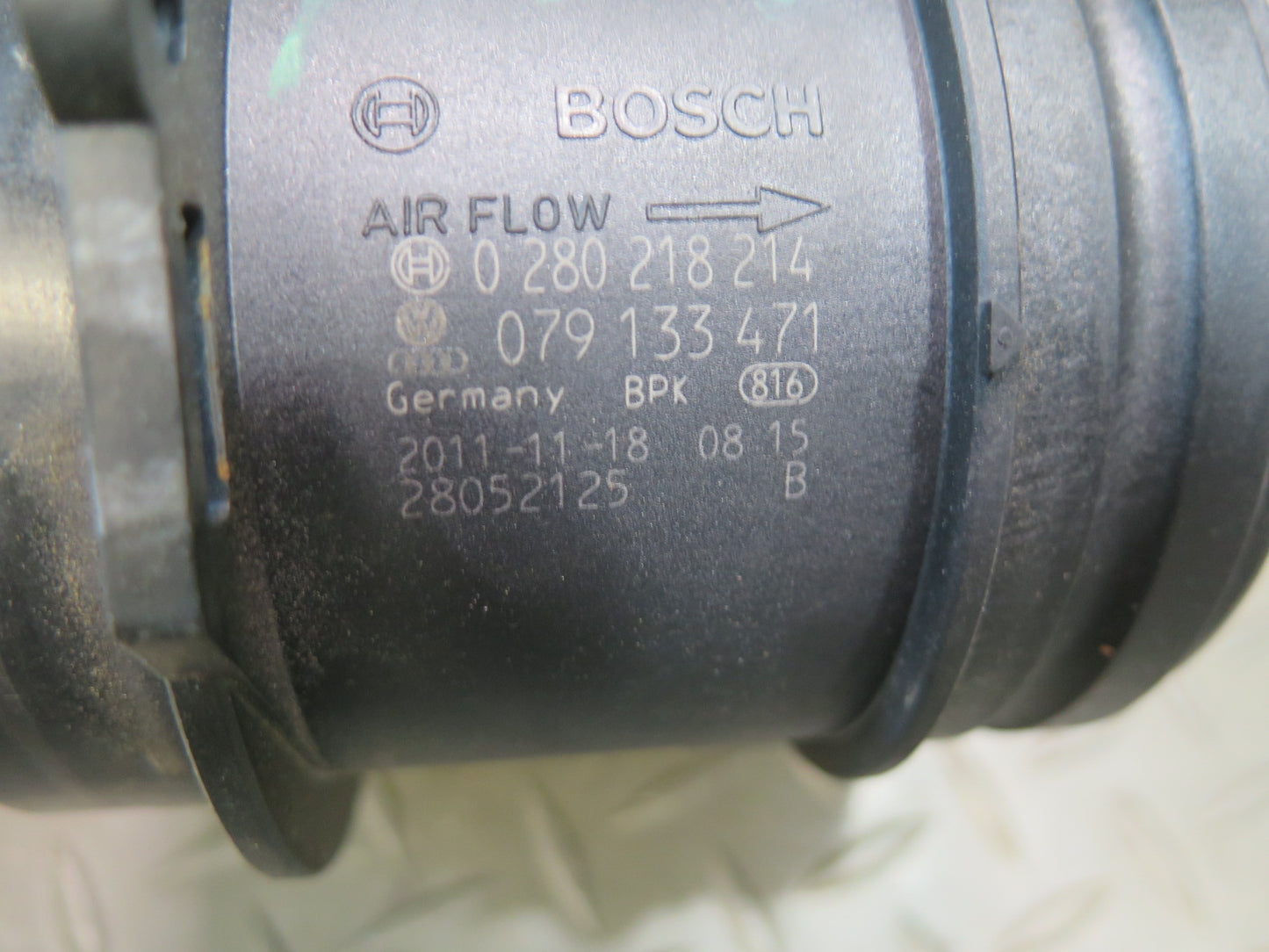 08-12 Audi B8 S5 4.2L Mass Air Flow Meter MAF Sensor 079133471 OEM