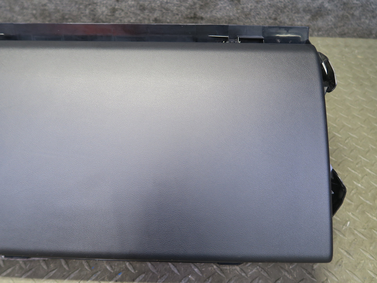 2014-2022 Range Rover Sport L494 Dash Glove Box Compartment Storage