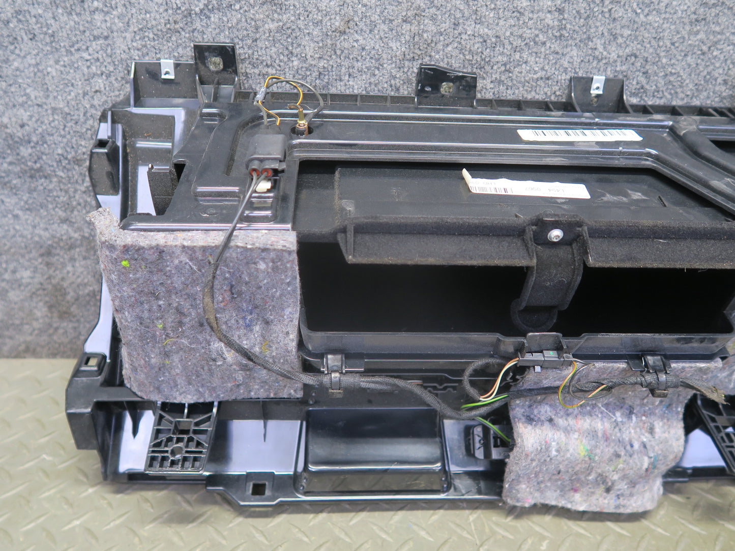 2014-2022 Range Rover Sport L494 Dash Glove Box Compartment Storage