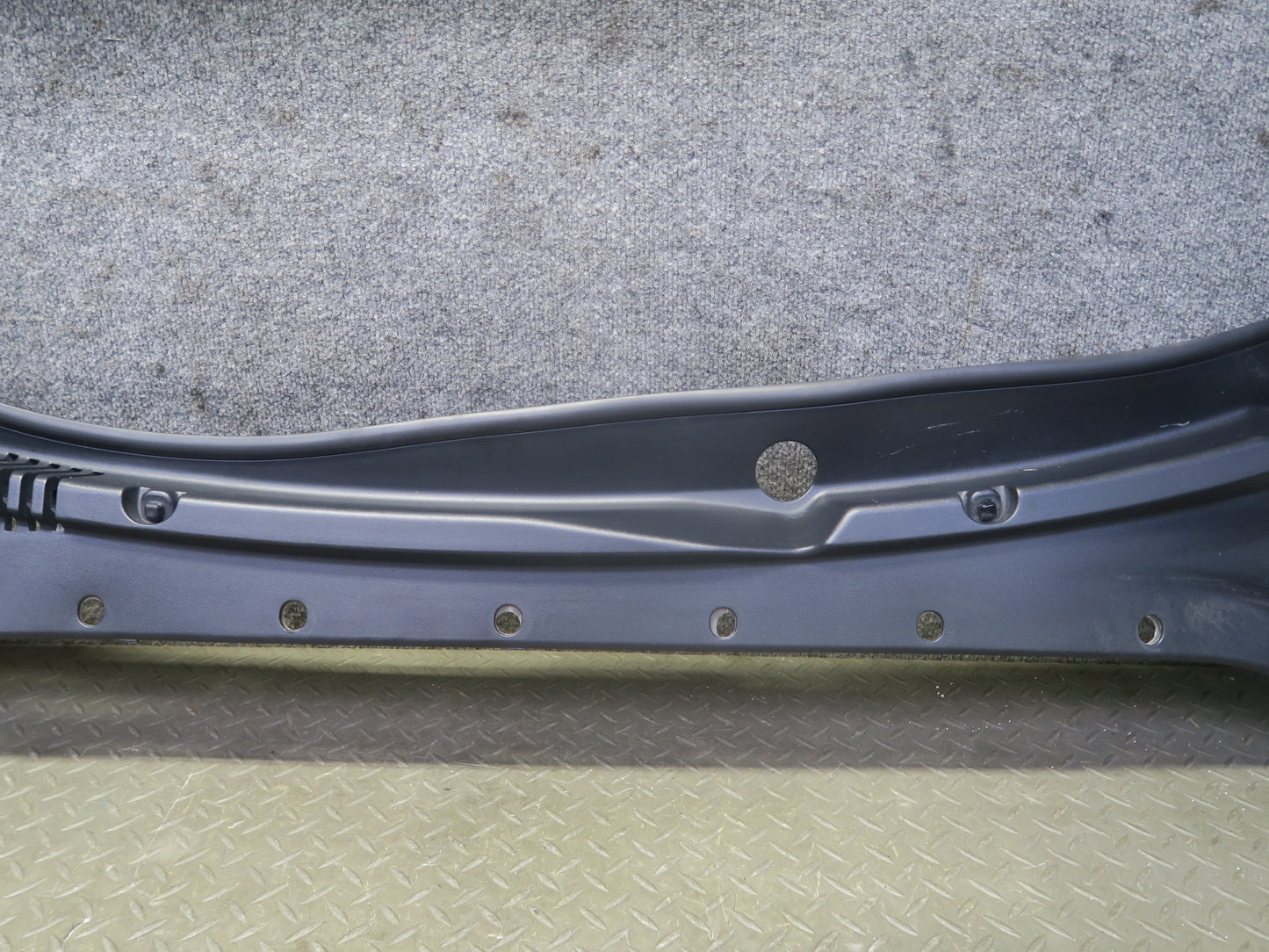 02-05 Ford Thunderbird Front Windshield Wiper Cowl Vent Trim Panel OEM