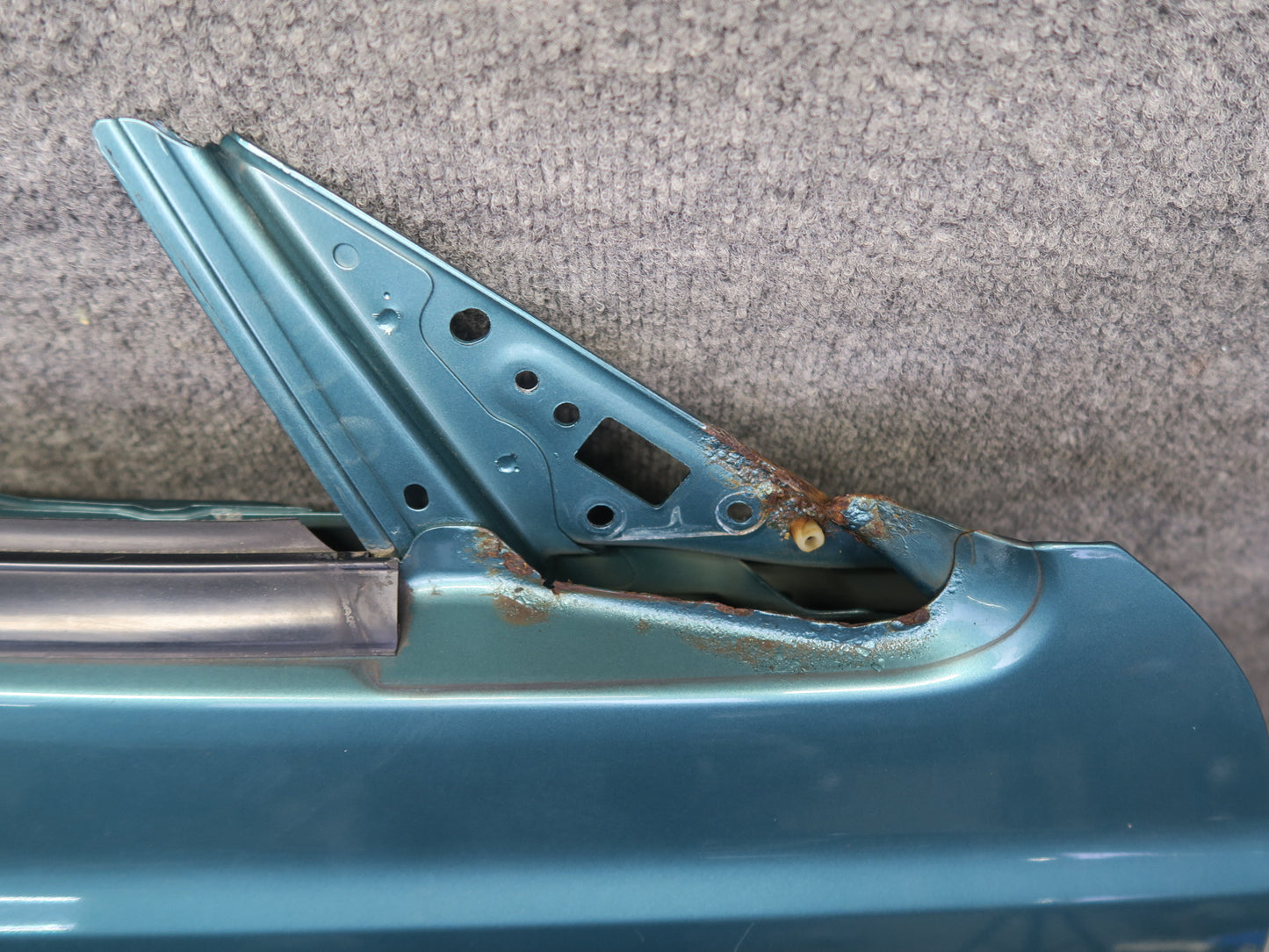 96-98 Nissan Stagea WGC34 Front Right Door Shell Panel Emerald Green OEM