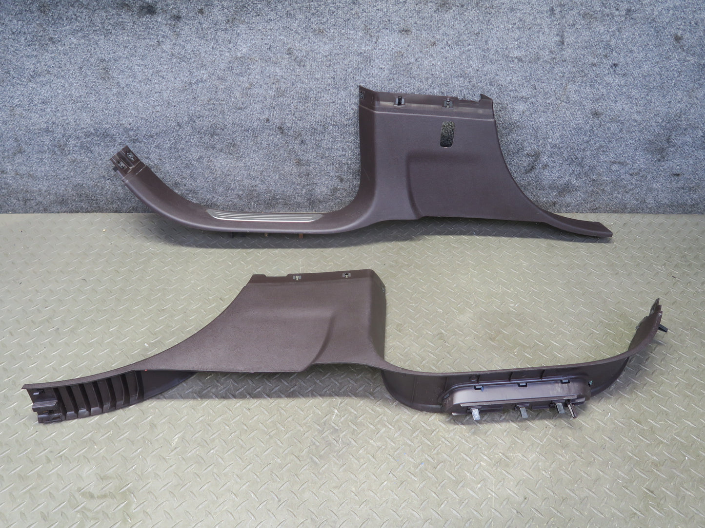 11-18 Porsche Cayenne 958 Right Left Side B Pillar Lower Trim Cover Panel Set