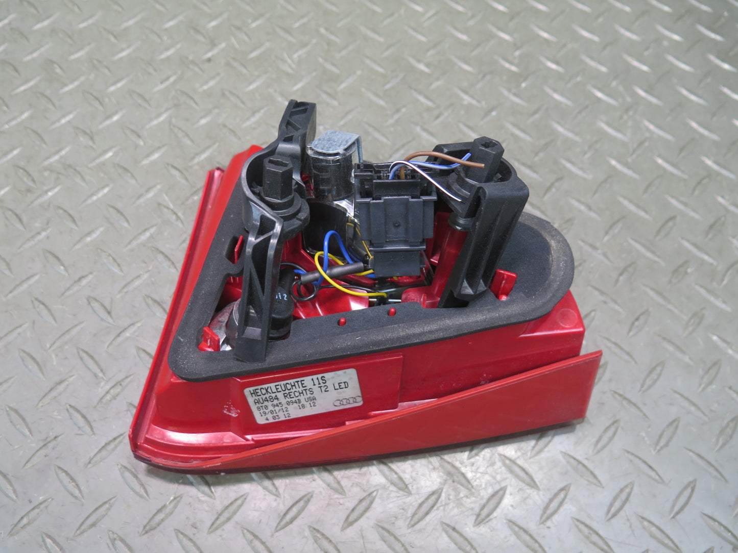 08-12 Audi B8 A5 S5 Coupe Rear Right Inner Tail Light Lamp 8T0945094B OEM