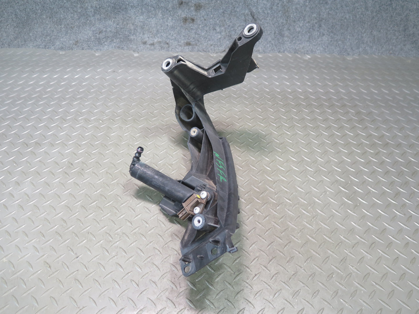 08-12 Audi 8T A5 S5 Front Headlight Mount Bracket Support Nozzle JET Set OEM