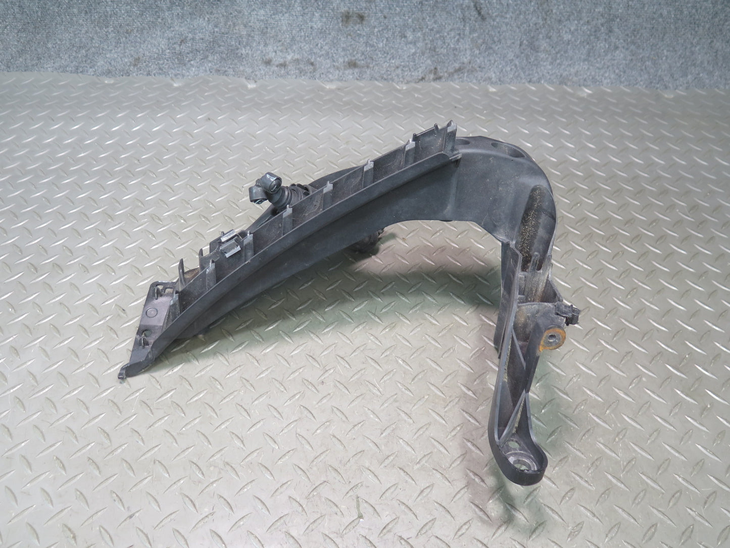 08-12 Audi 8T A5 S5 Front Headlight Mount Bracket Support Nozzle JET Set OEM
