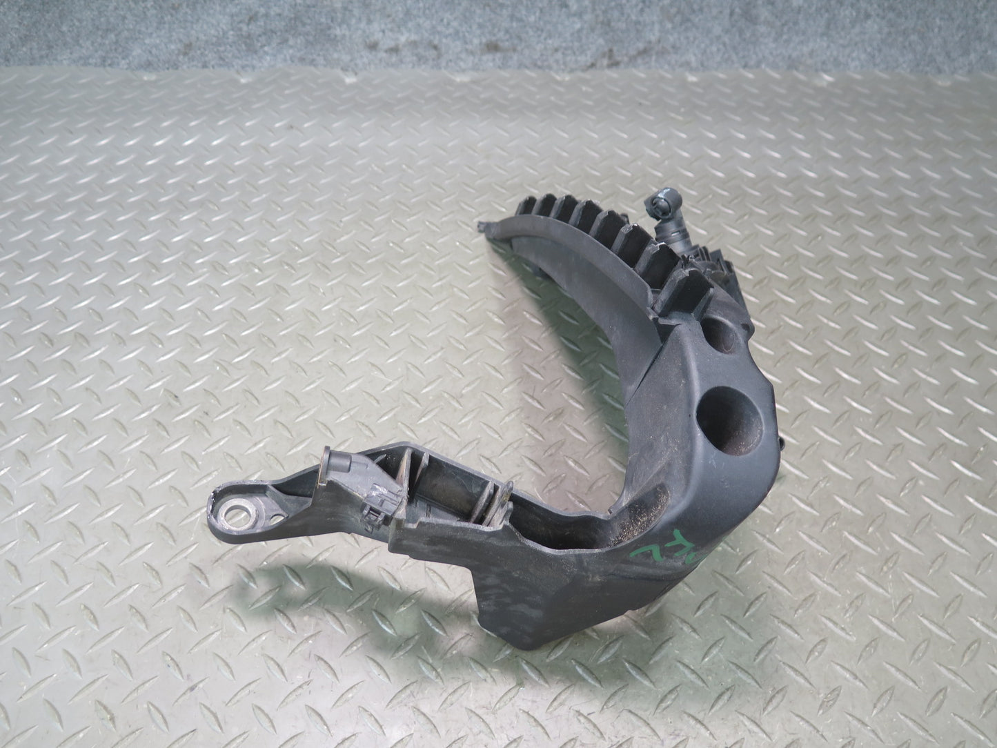 08-12 Audi 8T A5 S5 Front Headlight Mount Bracket Support Nozzle JET Set OEM