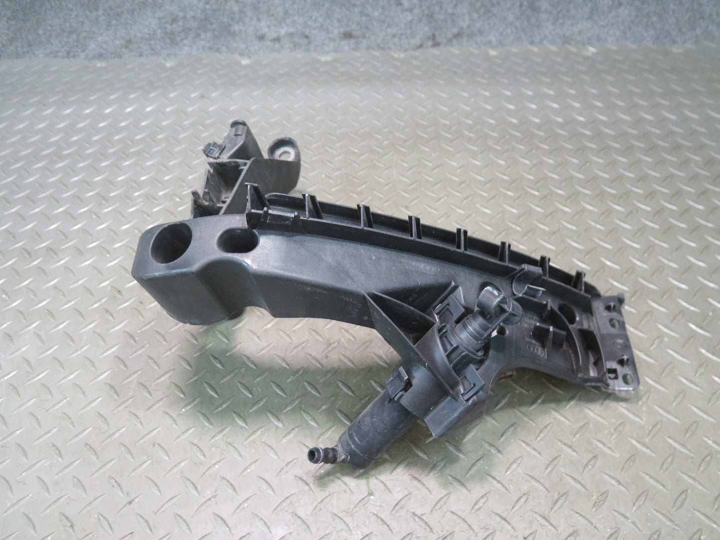 08-12 Audi 8T A5 S5 Front Headlight Mount Bracket Support Nozzle JET Set OEM