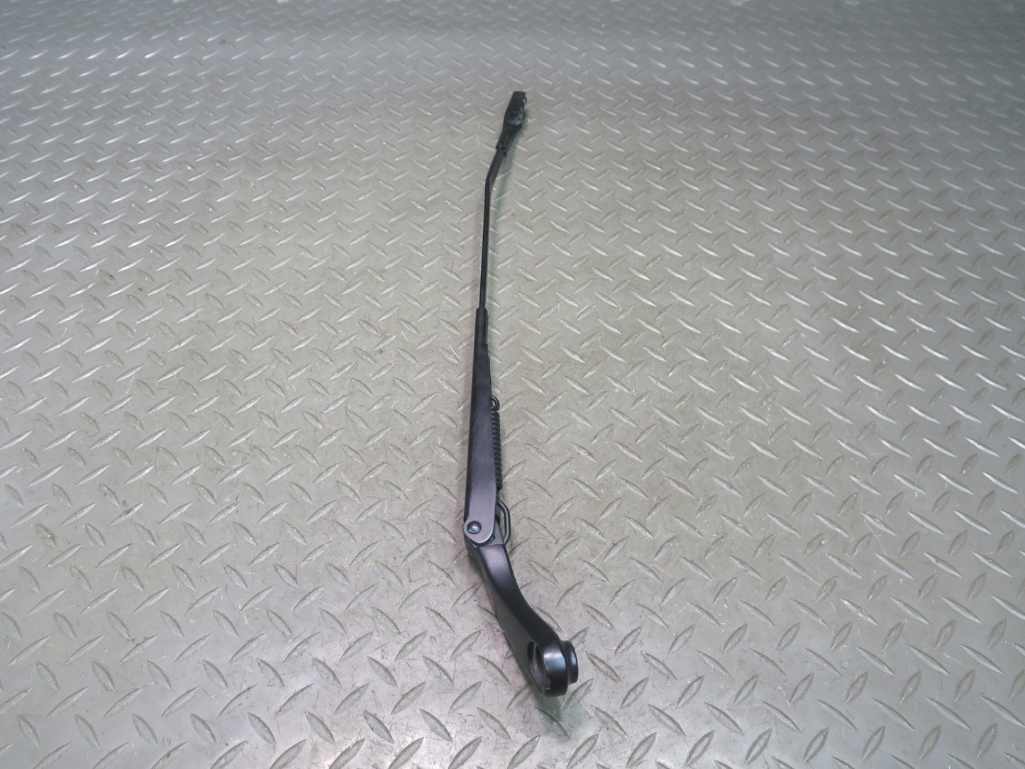 08-17 Audi B8 A5 S5 Set of 2 Front Left & Right Wiper Arm OEM