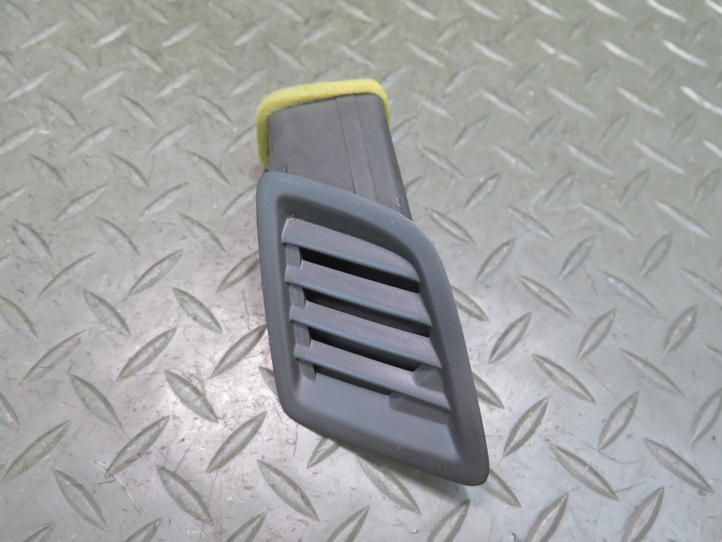 96-98 Nissan Stagea WGC34 Dash Front Right A/C Air Vent Grille OEM