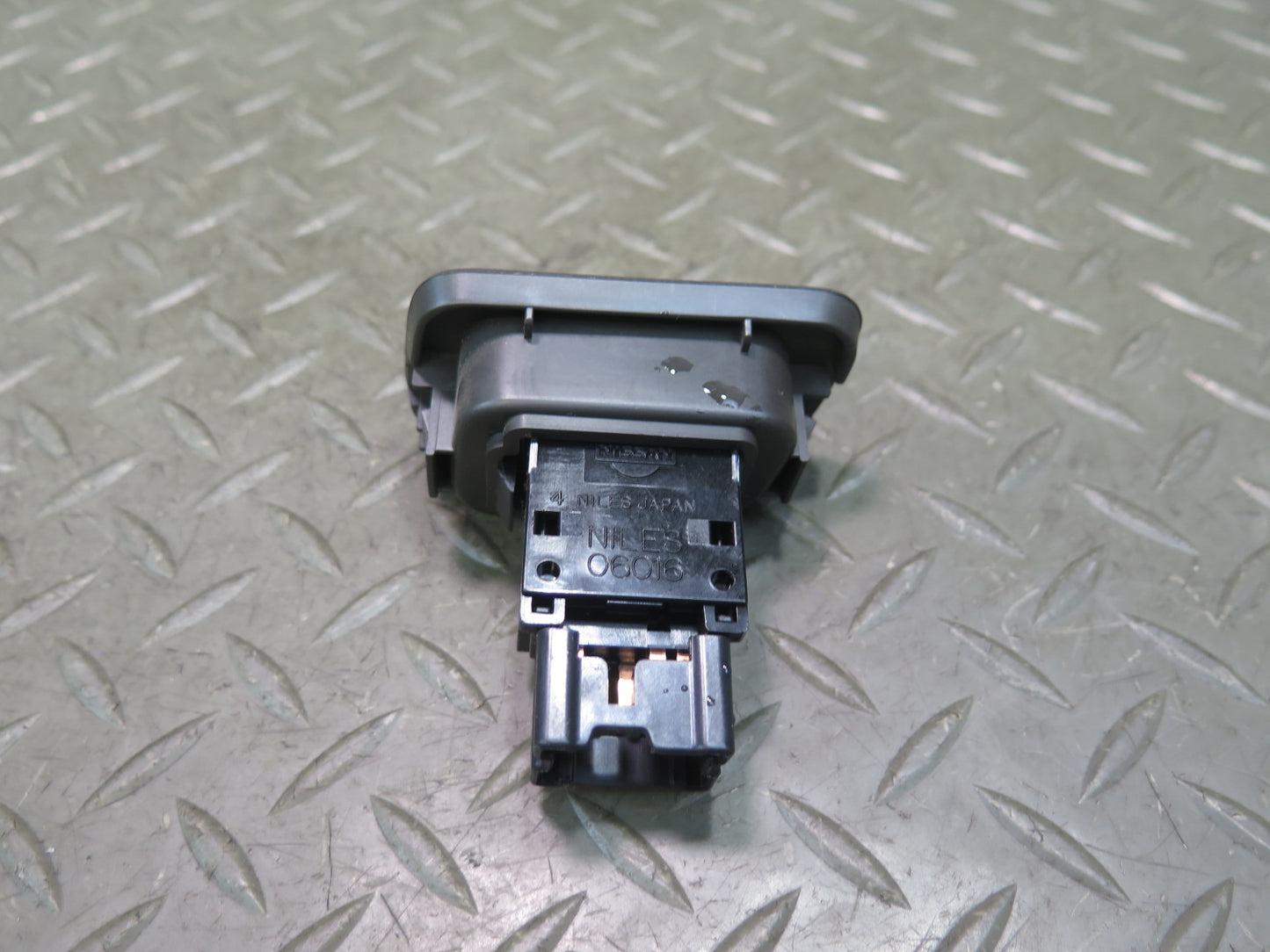 96-98 Nissan Stagea WGC34 Emergency Hazard Warning Button Switch OEM