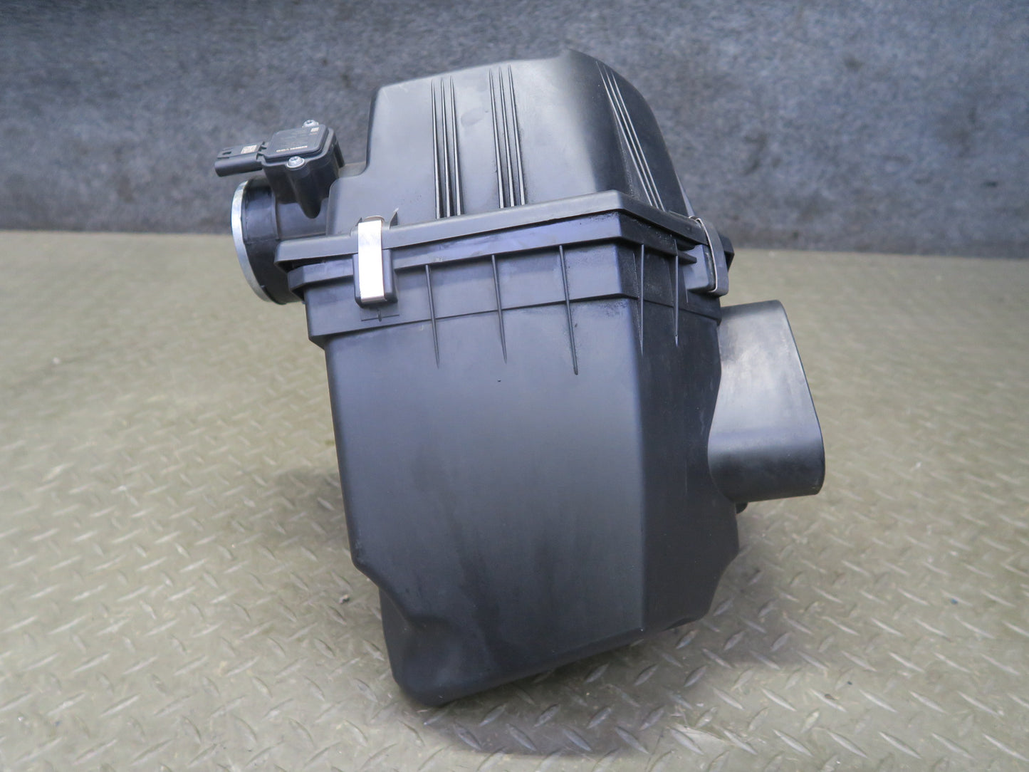 06-08 BMW E85 Z4 3.0L Air Intake Cleaner Filter Box w MAF Sensor 105K Miles OEM