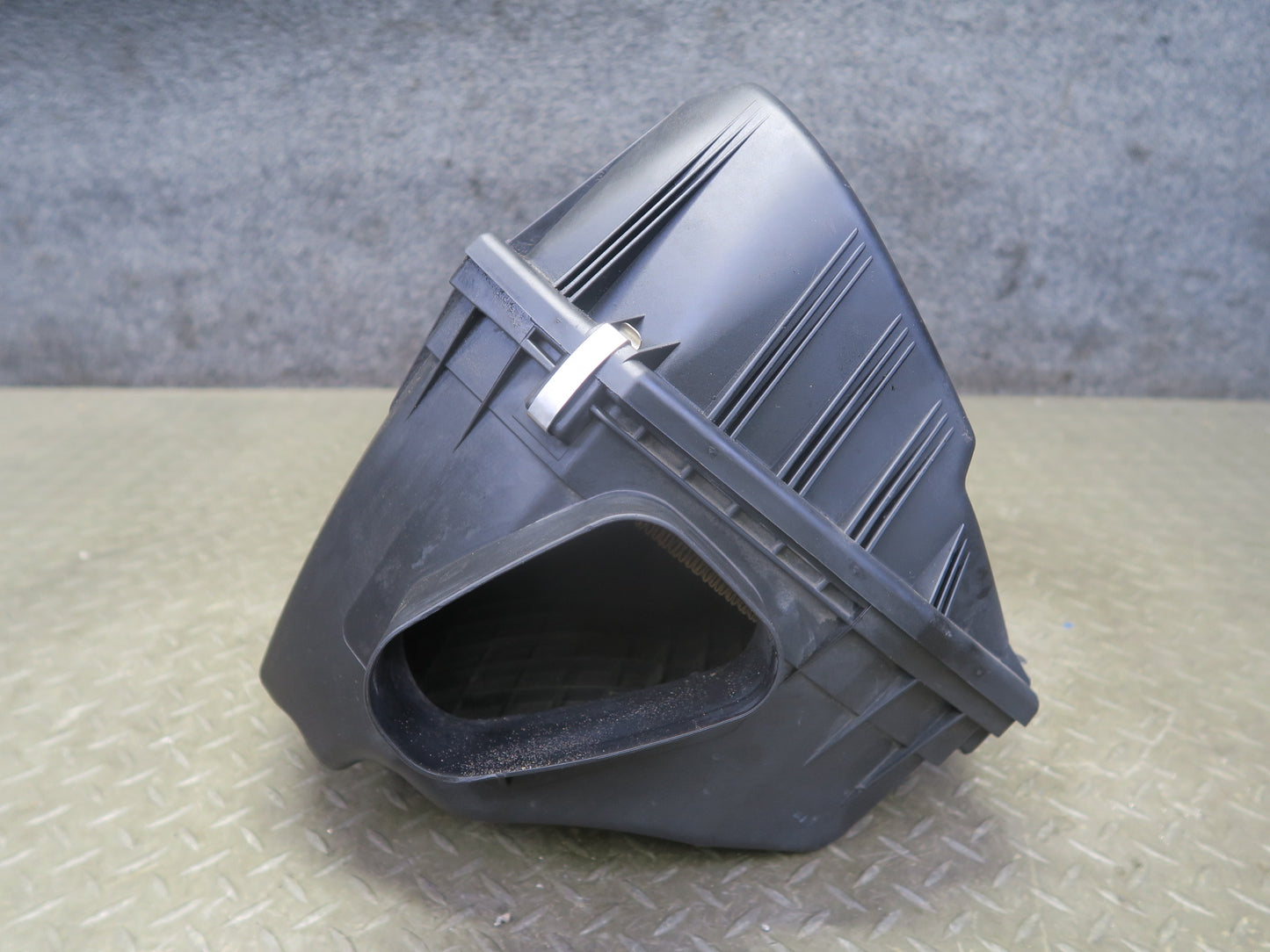 06-08 BMW E85 Z4 3.0L Air Intake Cleaner Filter Box w MAF Sensor 105K Miles OEM