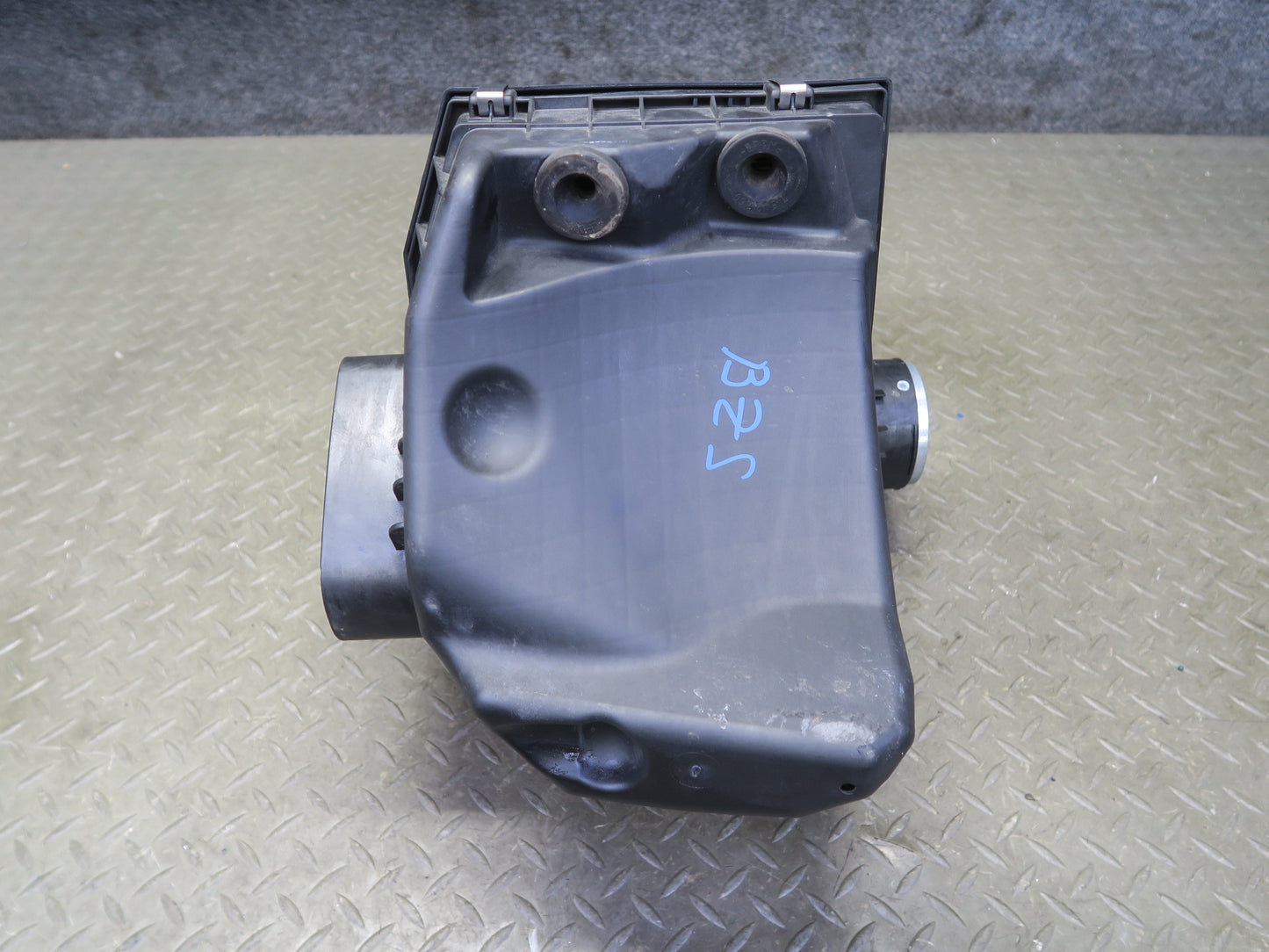 06-08 BMW E85 Z4 3.0L Air Intake Cleaner Filter Box w MAF Sensor 105K Miles OEM
