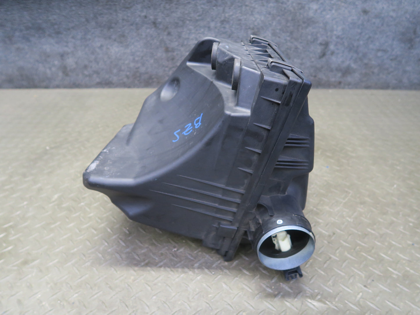 06-08 BMW E85 Z4 3.0L Air Intake Cleaner Filter Box w MAF Sensor 105K Miles OEM