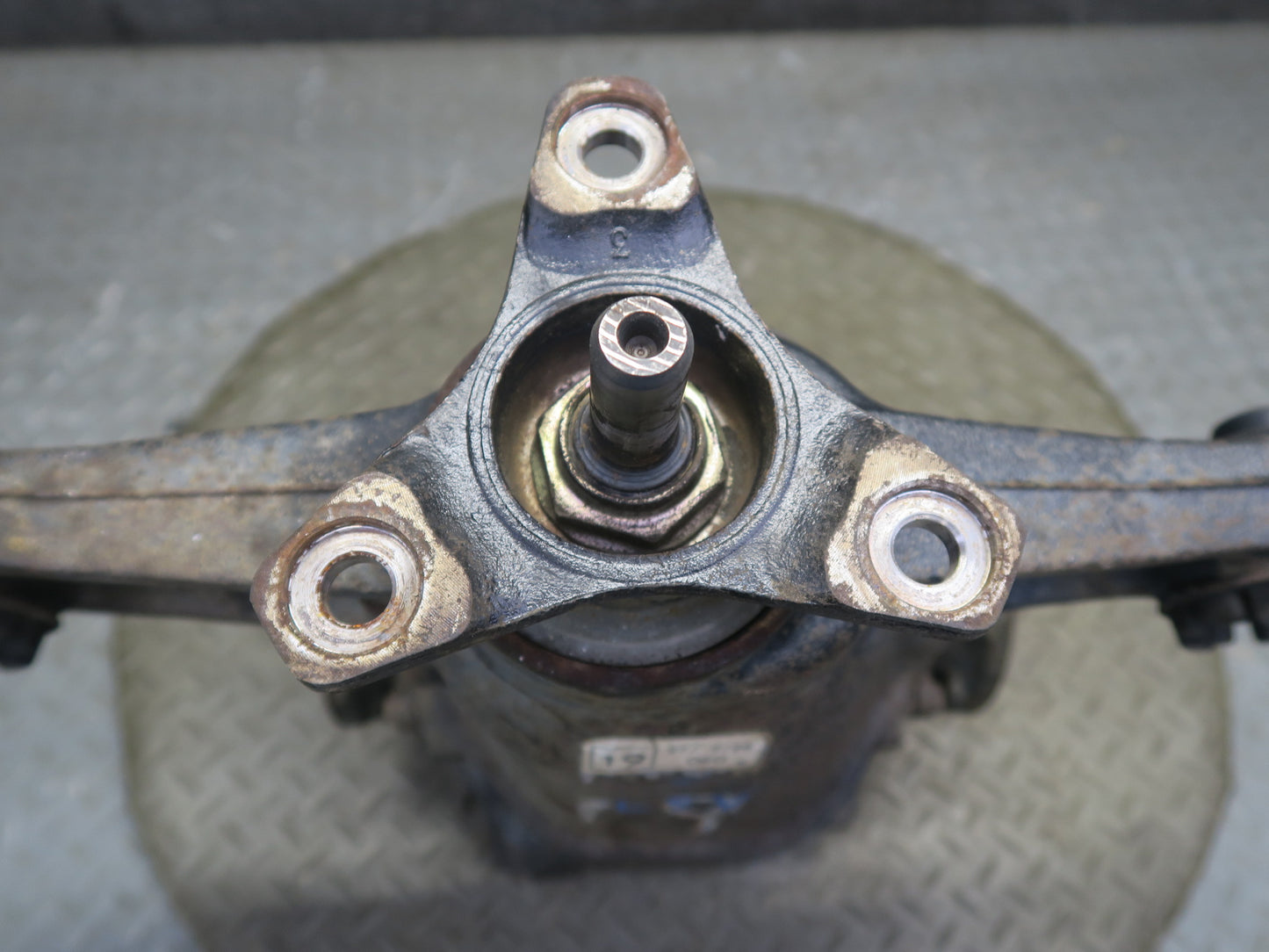 98-00 Lexus UCF20L LS400 A/T Rear Differential Carrier 3.266 Ratio OEM