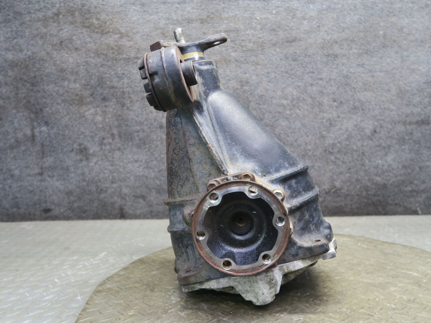 98-00 Lexus UCF20L LS400 A/T Rear Differential Carrier 3.266 Ratio OEM