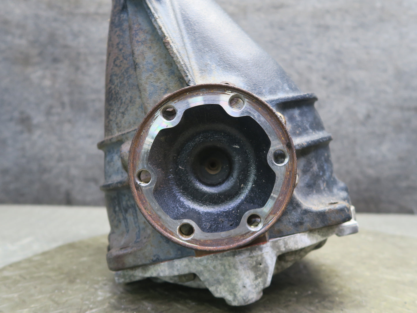 98-00 Lexus UCF20L LS400 A/T Rear Differential Carrier 3.266 Ratio OEM