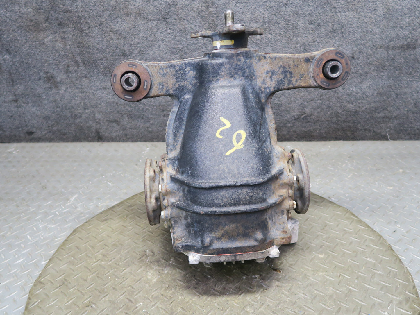 98-00 Lexus UCF20L LS400 A/T Rear Differential Carrier 3.266 Ratio OEM