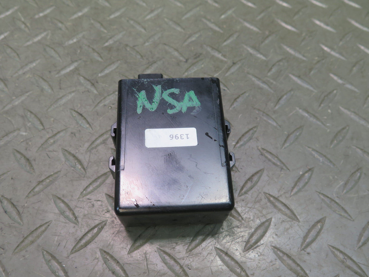 96-98 Nissan Stagea WGC34 Under Dashboard Dash ECU Control  Module OEM