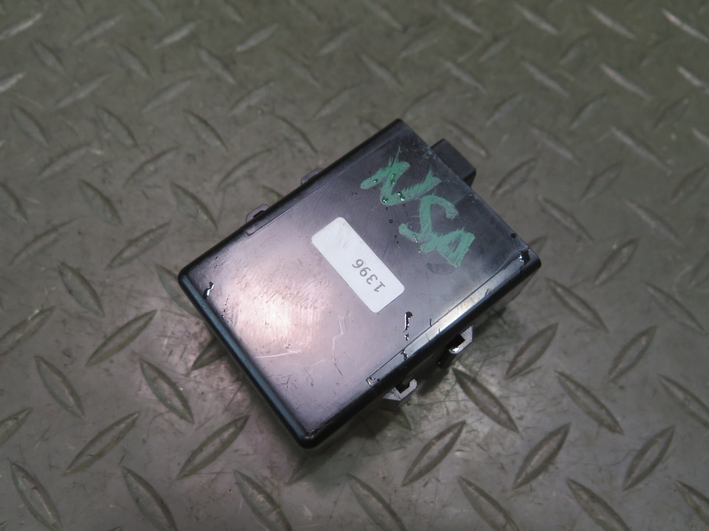 96-98 Nissan Stagea WGC34 Under Dashboard Dash ECU Control  Module OEM