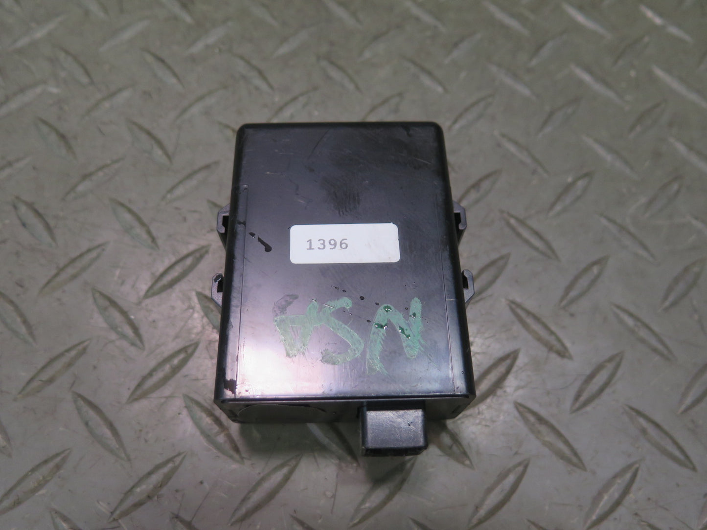 96-98 Nissan Stagea WGC34 Under Dashboard Dash ECU Control  Module OEM