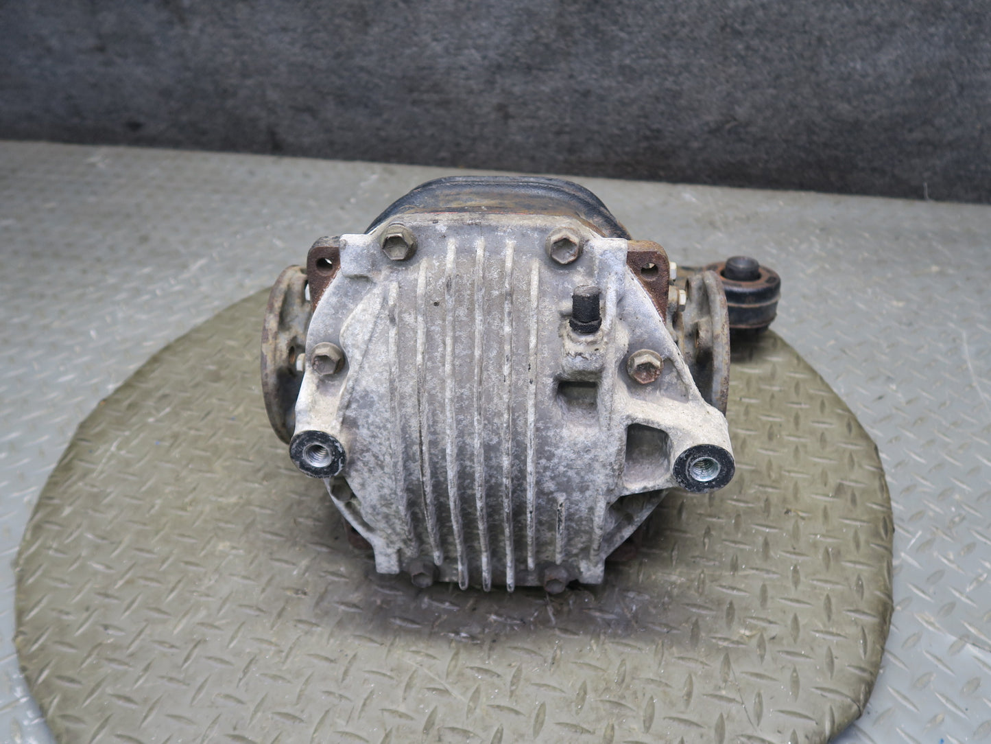 98-00 Lexus UCF20L LS400 A/T Rear Differential Carrier 3.266 Ratio OEM