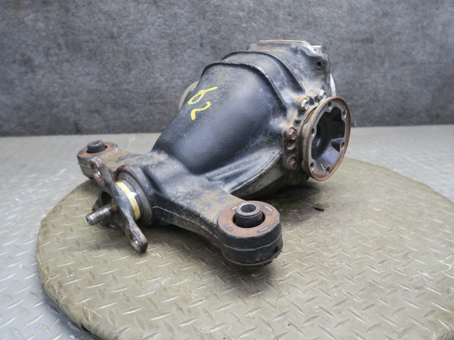 98-00 Lexus UCF20L LS400 A/T Rear Differential Carrier 3.266 Ratio OEM