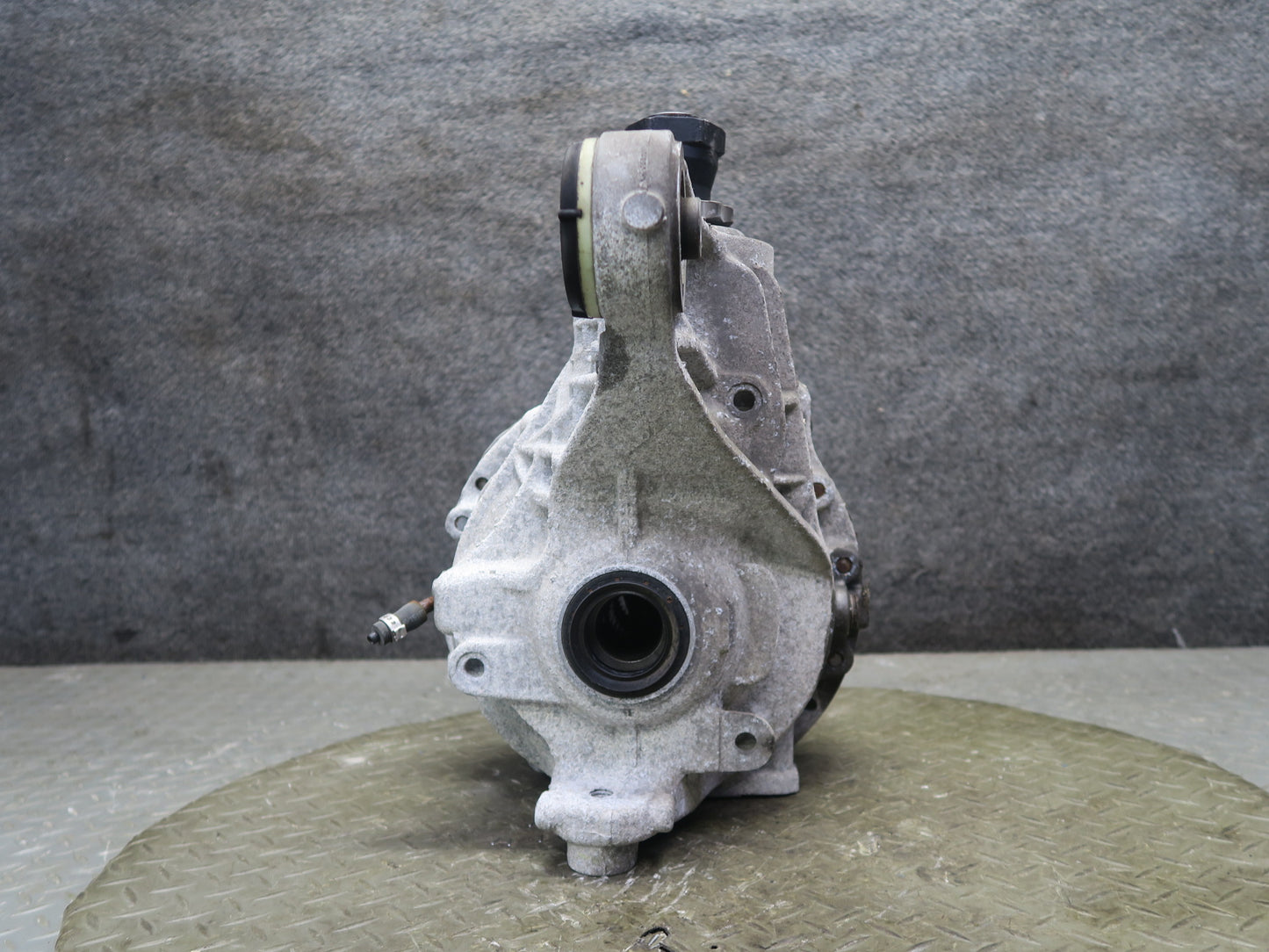 14-16 Range Rover Sport L494 3.0L Rear Differential Carrier 3.73 Ratio 45k Miles