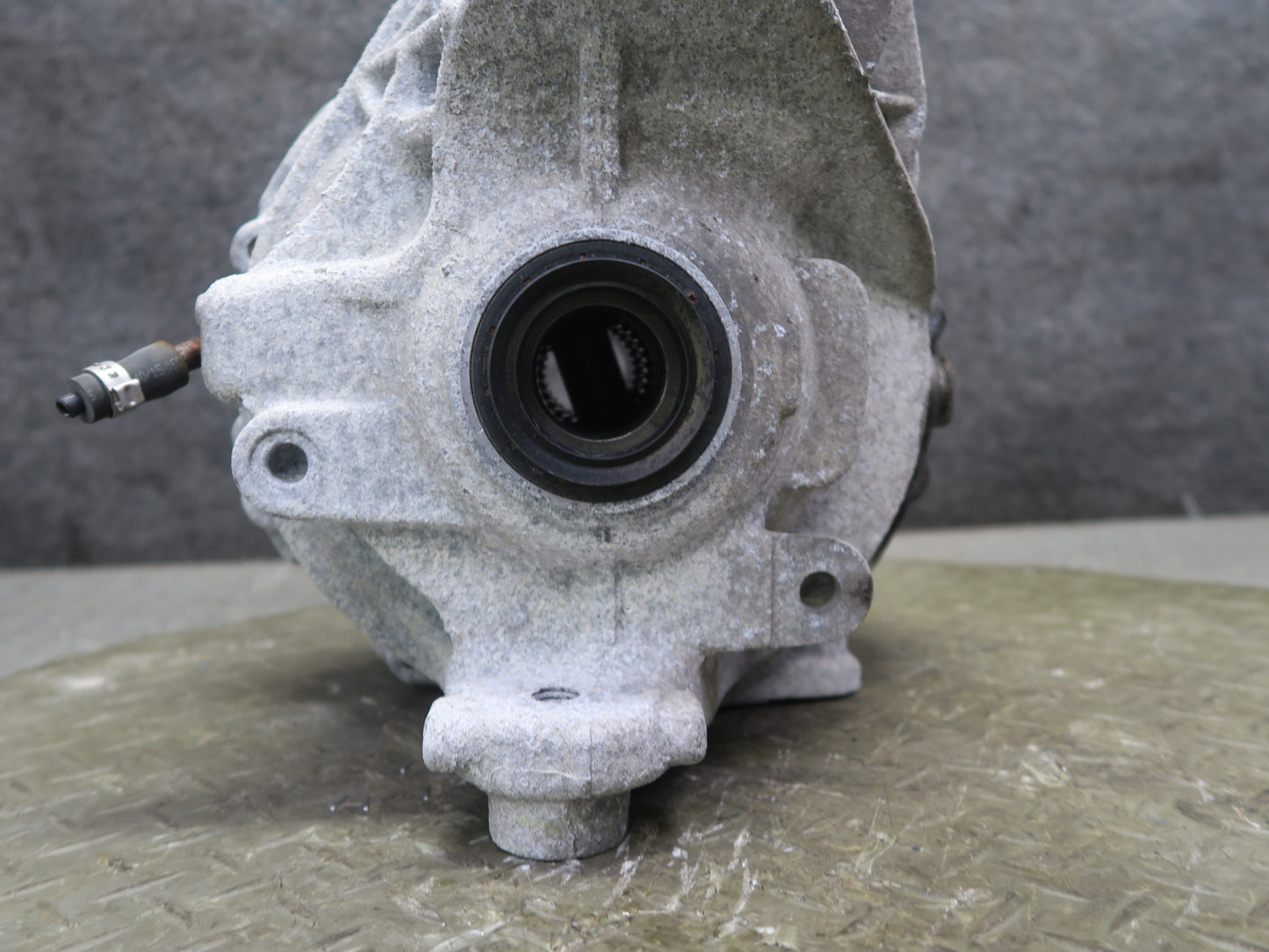 14-16 Range Rover Sport L494 3.0L Rear Differential Carrier 3.73 Ratio 45k Miles