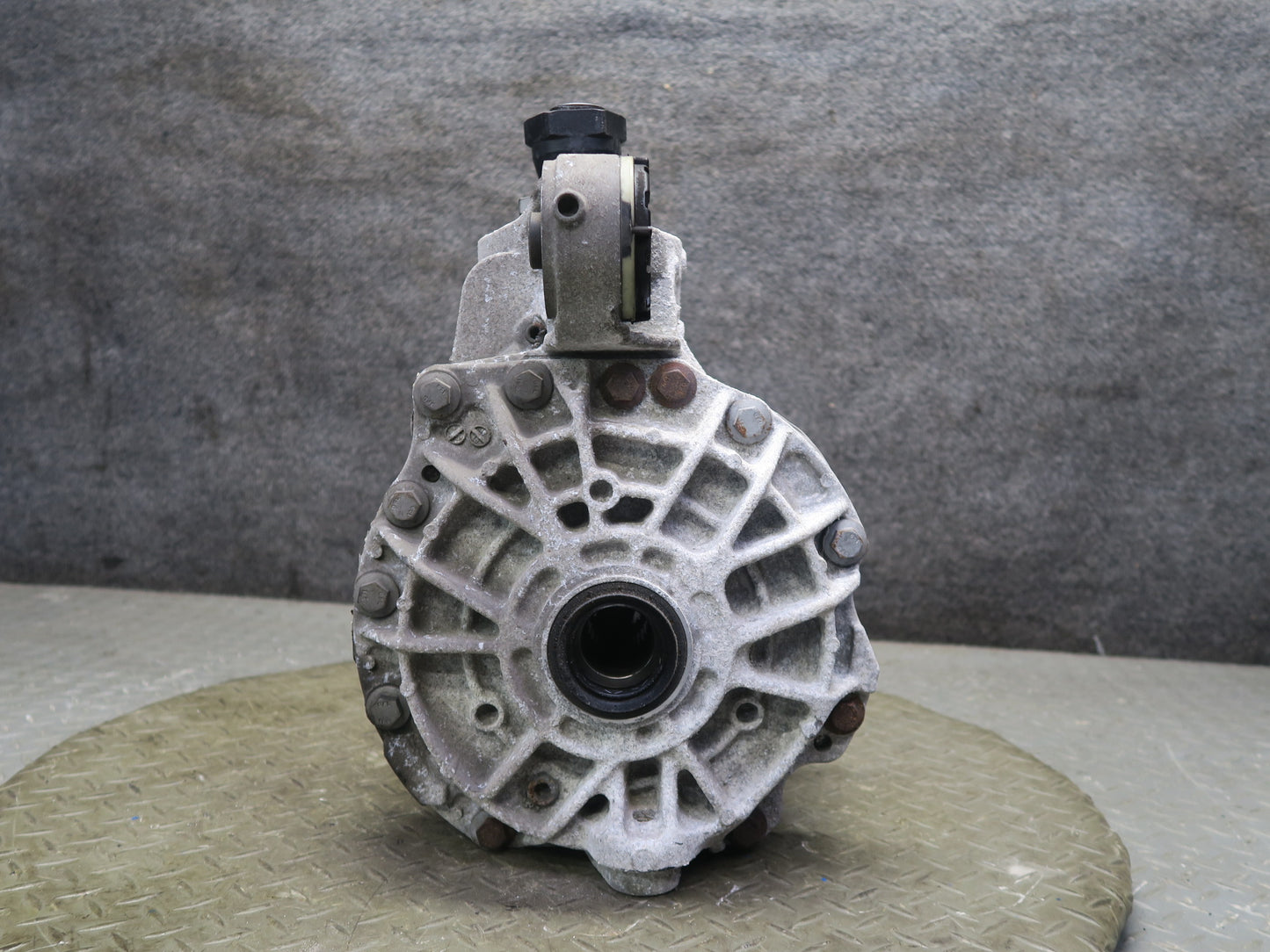 14-16 Range Rover Sport L494 3.0L Rear Differential Carrier 3.73 Ratio 45k Miles