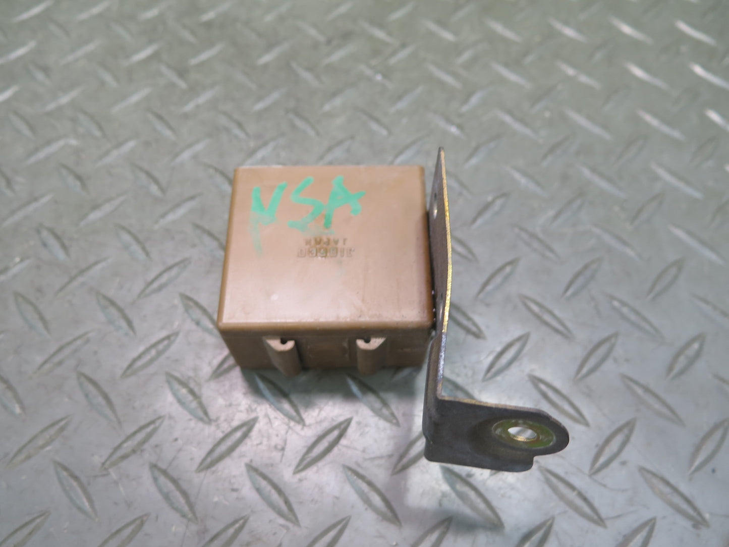 96-98 Nissan Stagea WGC34 Rear Wiper Control Unit 28510-0V000 OEM