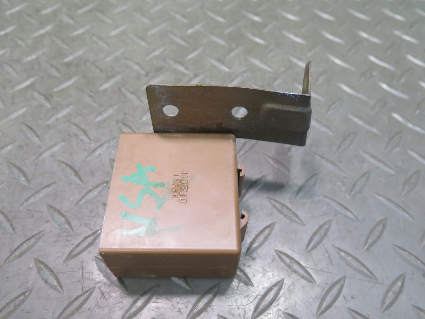 96-98 Nissan Stagea WGC34 Rear Wiper Control Unit 28510-0V000 OEM