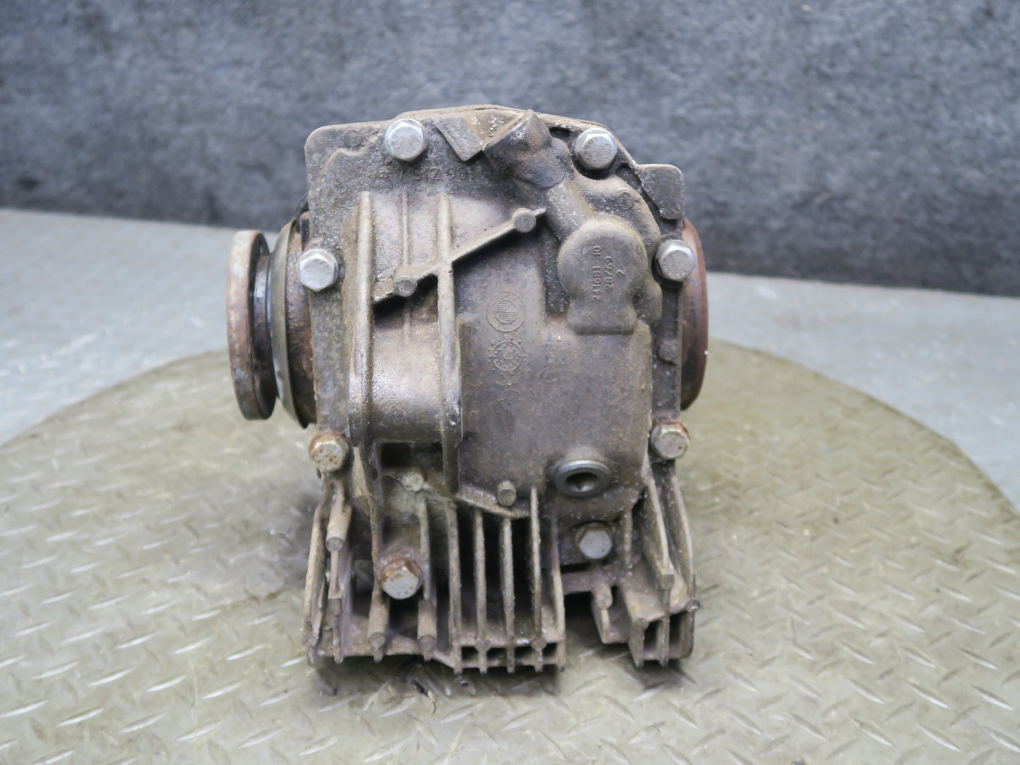 03-08 BMW E86 E85 Z4 A/T Rear Differential Carrier 3.64 Ratio 105K Miles OEM