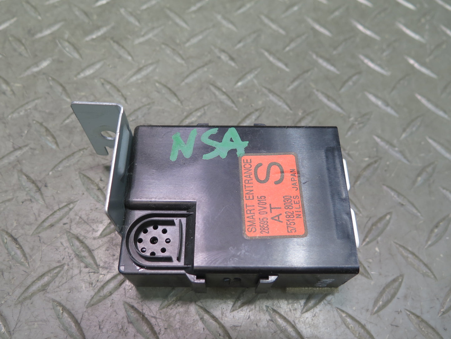 96-98 Nissan Stagea WGC34 A/T Smart Entrance Control Unit 28595-0V015 OEM