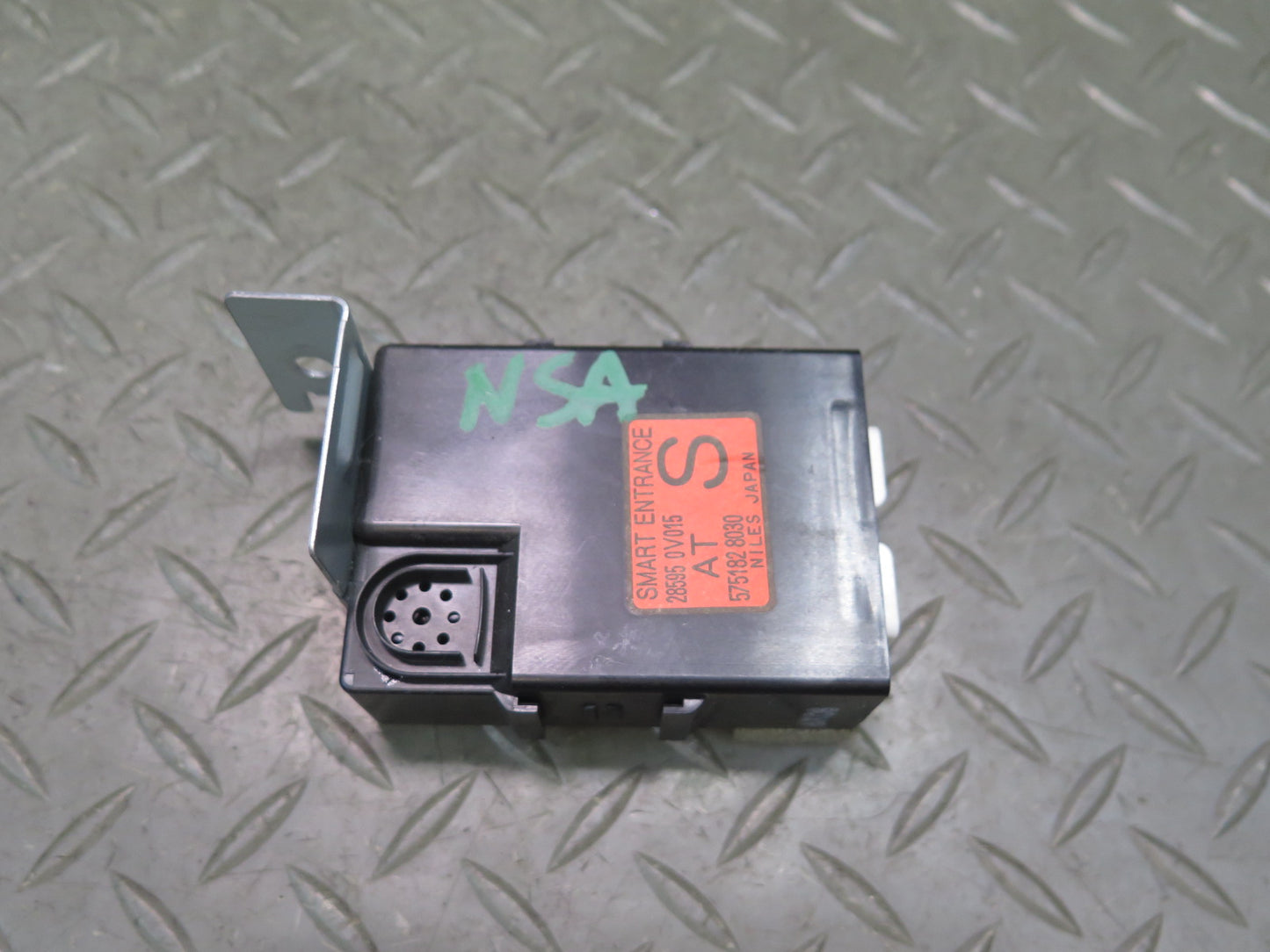 96-98 Nissan Stagea WGC34 A/T Smart Entrance Control Unit 28595-0V015 OEM