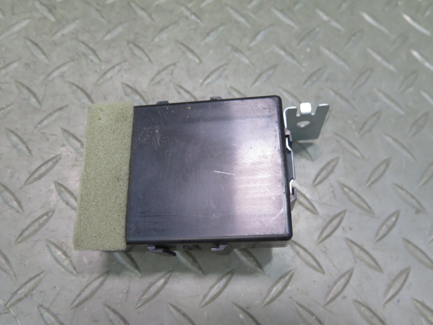 96-98 Nissan Stagea WGC34 A/T Smart Entrance Control Unit 28595-0V015 OEM