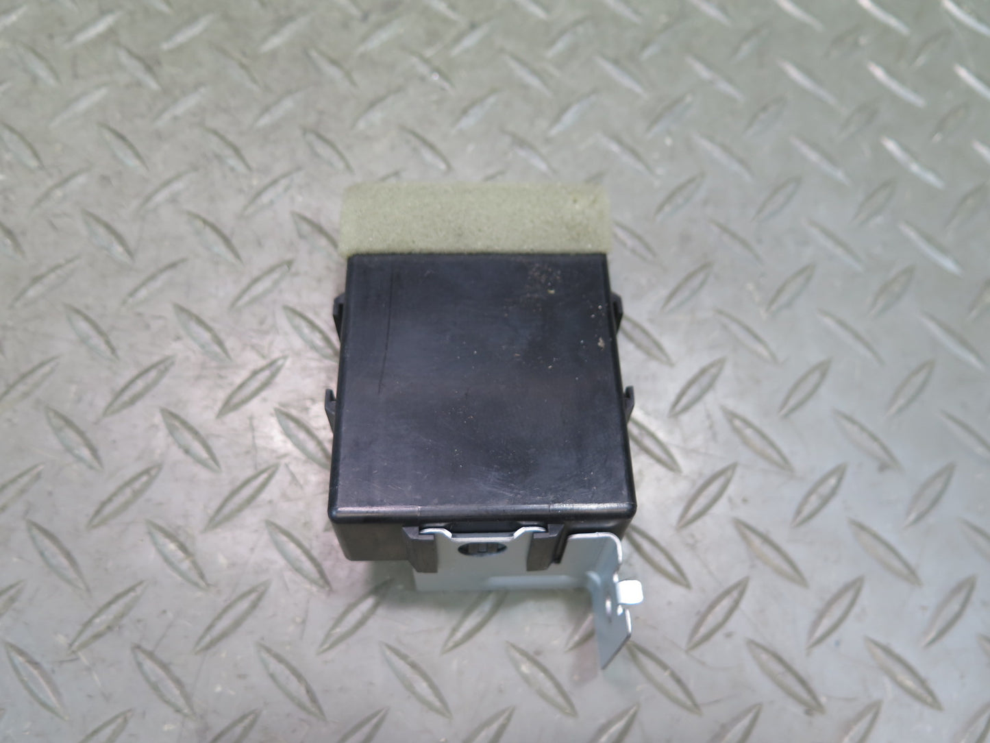 96-98 Nissan Stagea WGC34 A/T Smart Entrance Control Unit 28595-0V015 OEM