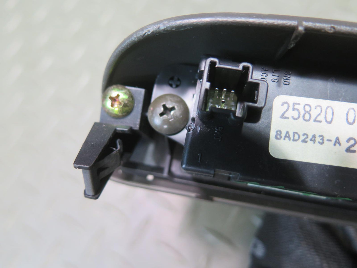 96-98 Nissan Stagea WGC34 Center Dash Digital Clock w Trim 25820-0V000 OEM