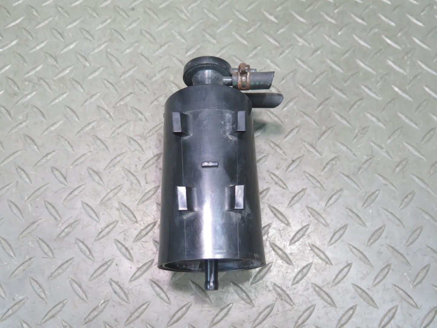 96-98 Nissan Stagea WGC34 Fuel Evap Vapor Charcoal Canister OEM