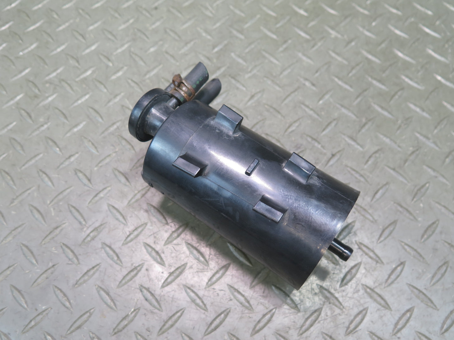 96-98 Nissan Stagea WGC34 Fuel Evap Vapor Charcoal Canister OEM