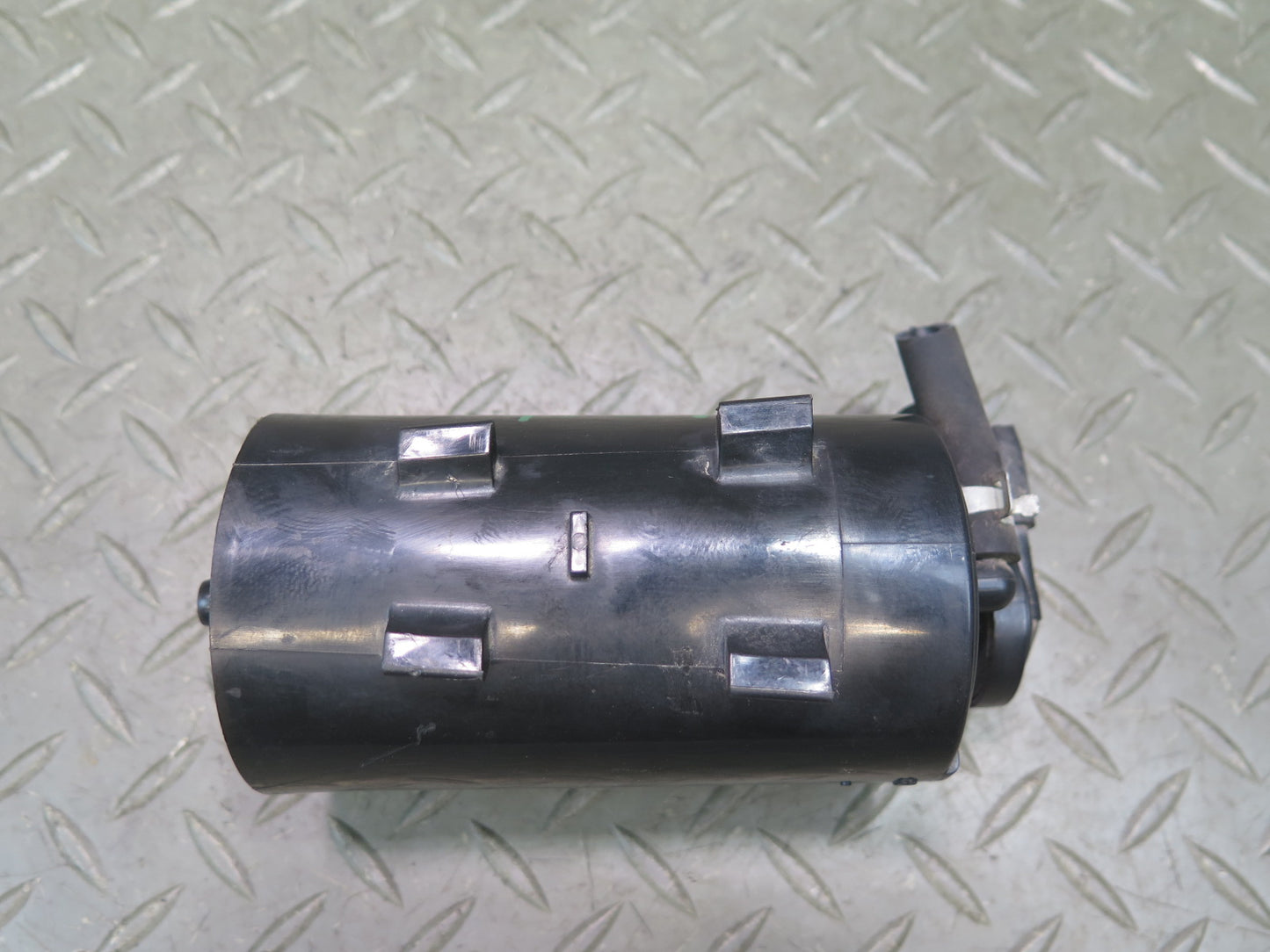 96-98 Nissan Stagea WGC34 Fuel Evap Vapor Charcoal Canister OEM