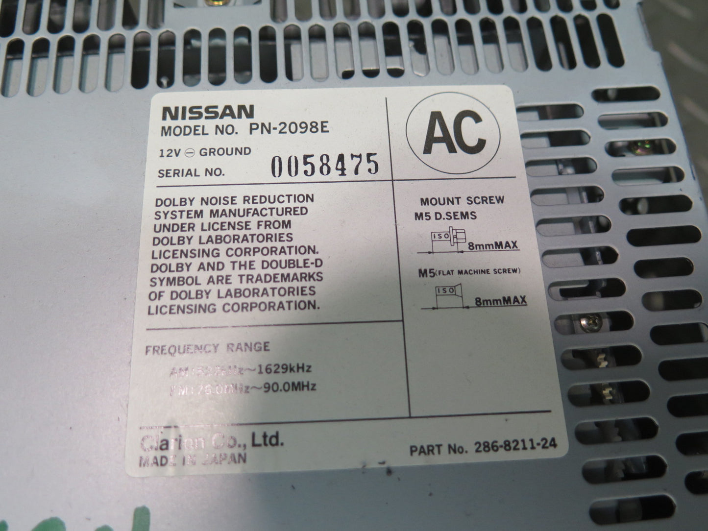 1996 Nissan Stagea WGC34 Clarion PN-2098 Radio Cassette CD Player Receiver OEM