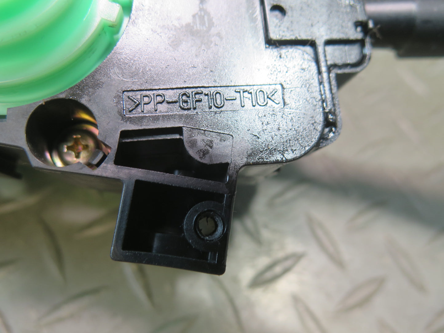 96-98 Nissan Stagea WGC34 Steering Column Turn Signal Wiper Multi Switch OEM