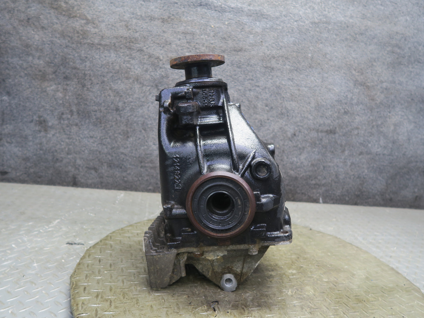 03-05 BMW E85 Z4 3.0L M54 M/T Rear Axle Differential Carrier 3.07 Ratio 110K OEM