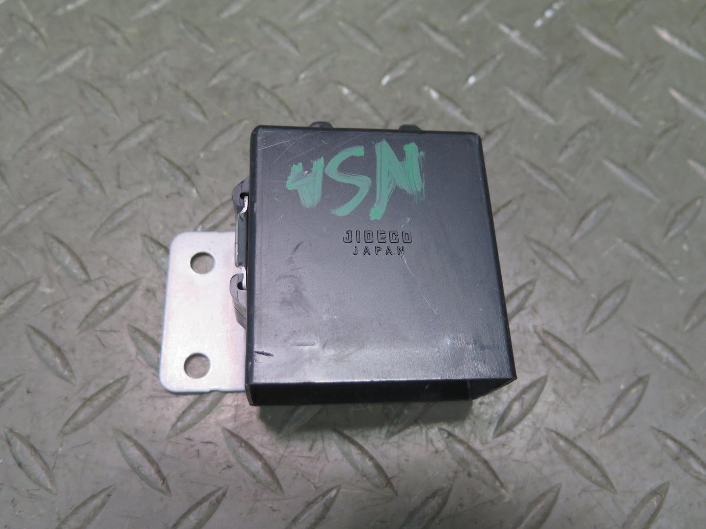 96-98 Nissan Stagea WGC34 Door Lock Timer Module 28450-0V000 OEM