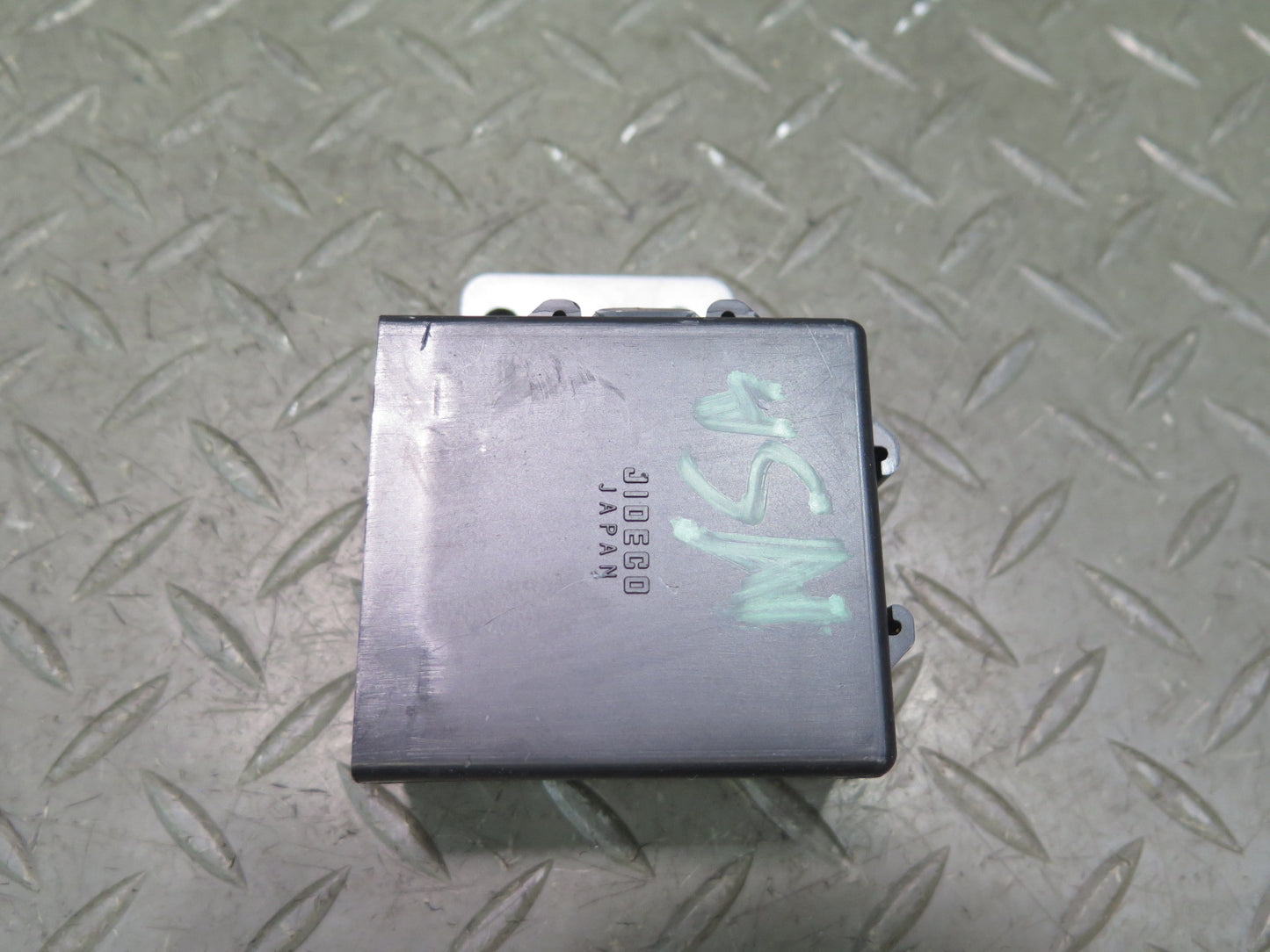 96-98 Nissan Stagea WGC34 Door Lock Timer Module 28450-0V000 OEM