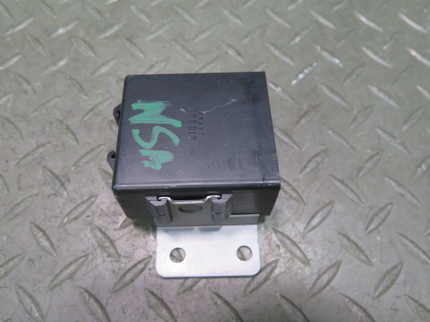 96-98 Nissan Stagea WGC34 Door Lock Timer Module 28450-0V000 OEM