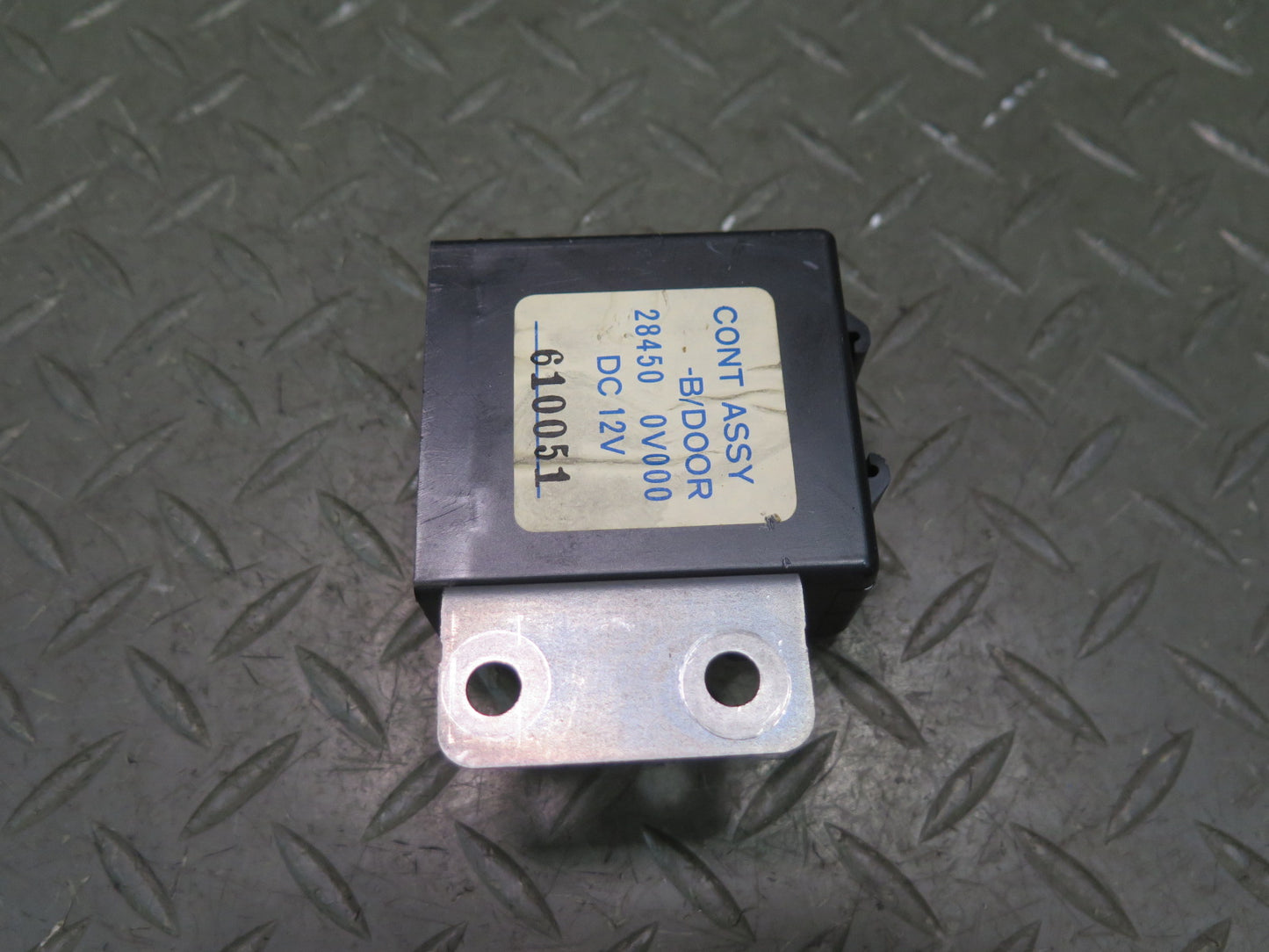 96-98 Nissan Stagea WGC34 Door Lock Timer Module 28450-0V000 OEM